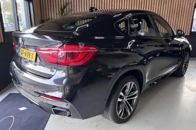 BMW X6 (2015) thumbnail 2