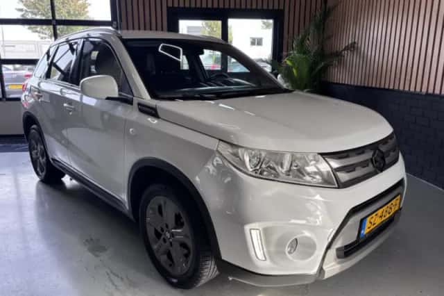 Suzuki Vitara (2018) thumbnail 2