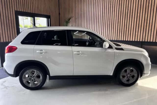 Suzuki Vitara (2018) thumbnail 6
