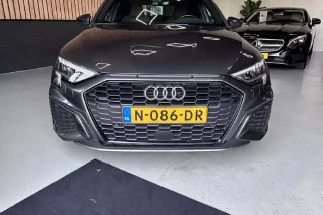 Audi A3 (2021) thumbnail 5