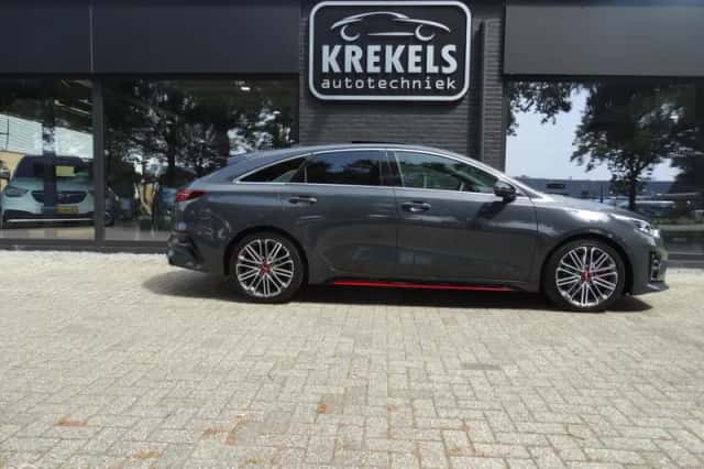 Kia ProCeed (2021) thumbnail 4