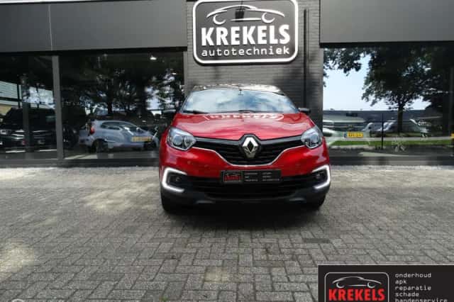 Renault Captur (2018) thumbnail 2