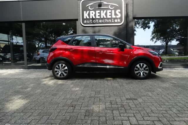 Renault Captur (2018) thumbnail 4