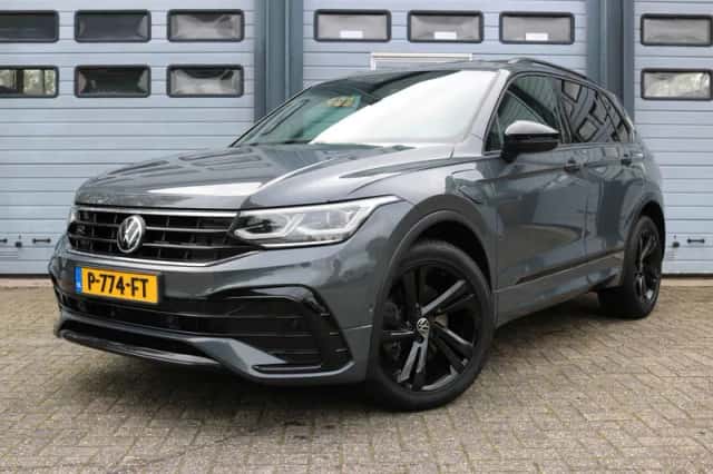 Volkswagen Tiguan (2021) thumbnail 2