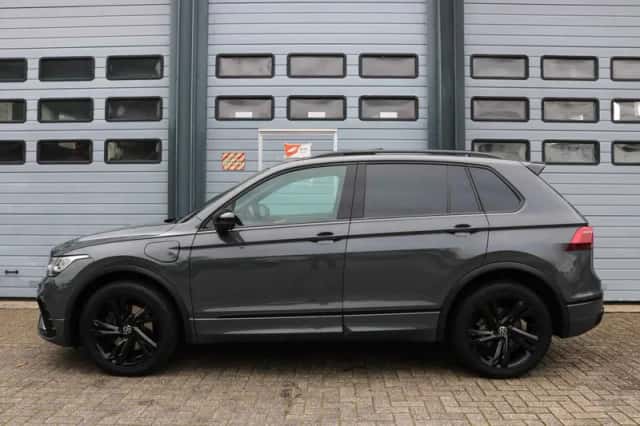 Volkswagen Tiguan (2021) thumbnail 5