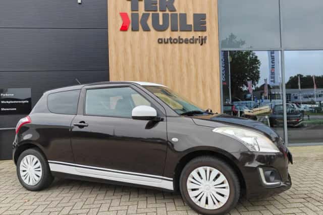 Suzuki Swift (2014) thumbnail 4