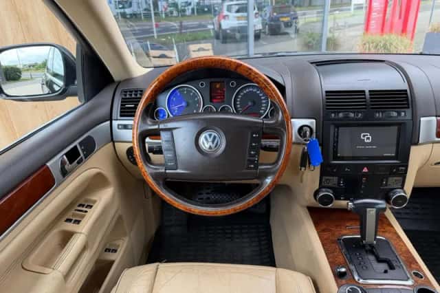 Volkswagen Touareg (2006) thumbnail 6