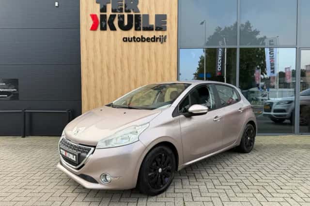 Peugeot 208 (2013) thumbnail 1