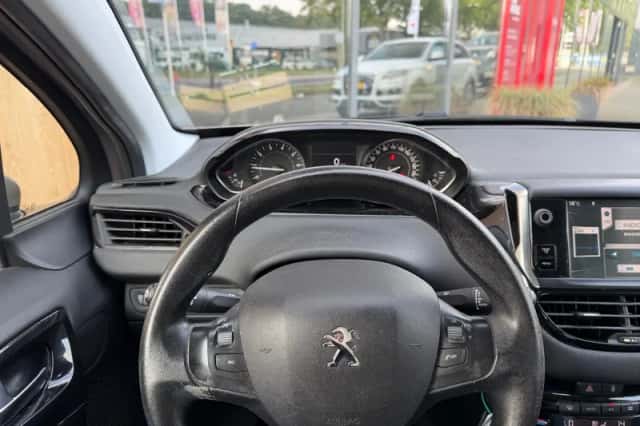 Peugeot 208 (2013) thumbnail 5