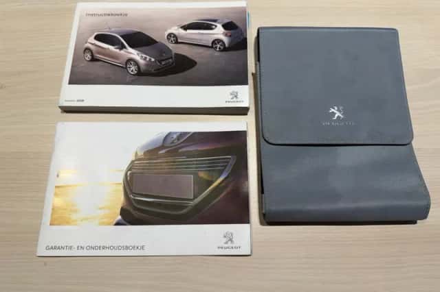 Peugeot 208 (2012) thumbnail 4