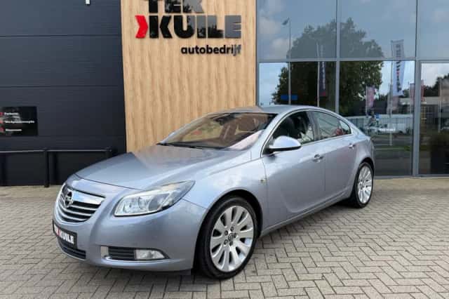 Opel Insignia (2009) thumbnail 1