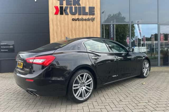 Maserati Ghibli (2014) thumbnail 2