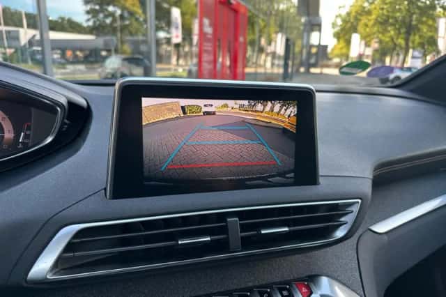 Peugeot 3008 (2019) thumbnail 6