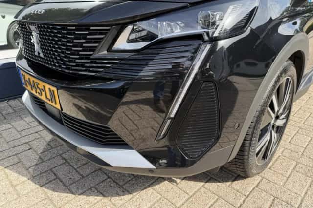 Peugeot 3008 (2022) thumbnail 3