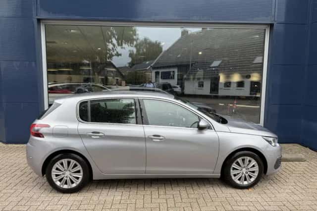 Peugeot 308 (2018) thumbnail 5