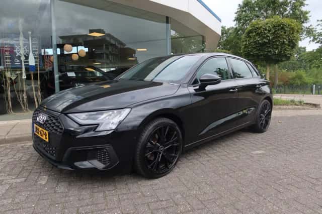 Audi A3 (2023) thumbnail 1