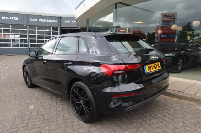 Audi A3 (2023) thumbnail 3