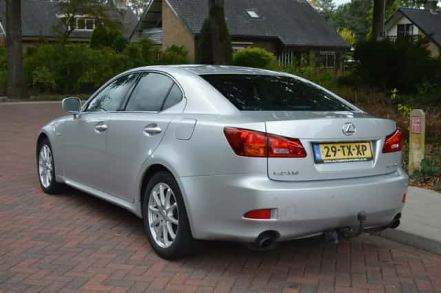 Lexus IS (2007) thumbnail 5