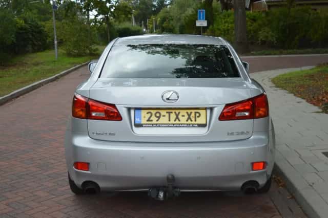 Lexus IS (2007) thumbnail 6