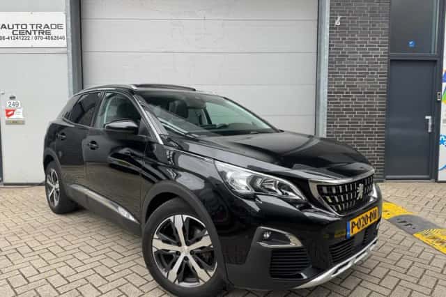 Peugeot 3008 (2017) thumbnail 1