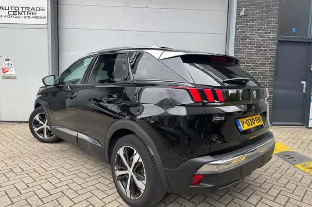 Peugeot 3008 (2017) thumbnail 5