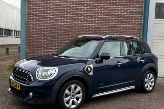MINI Countryman (2018) thumbnail 2