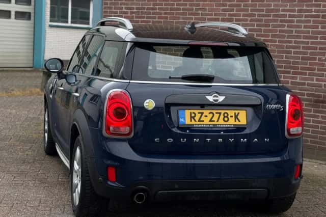 MINI Countryman (2018) thumbnail 5