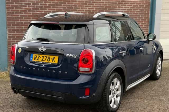 MINI Countryman (2018) thumbnail 6