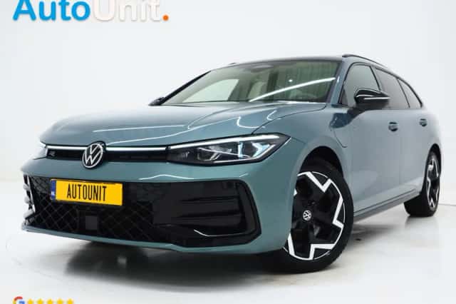 Volkswagen Passat (2025) thumbnail 1