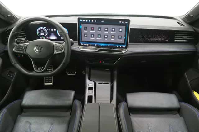 Volkswagen Passat (2025) thumbnail 5