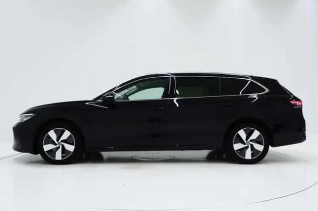 Volkswagen Passat (2025) thumbnail 2