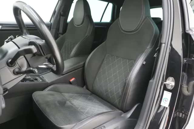 Škoda Superb (2023) thumbnail 4