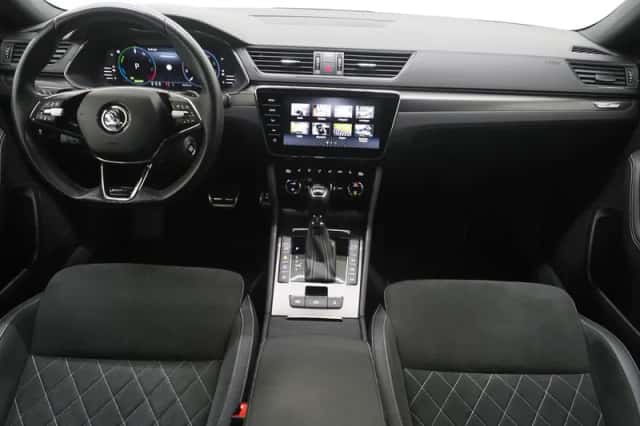Škoda Superb (2023) thumbnail 5