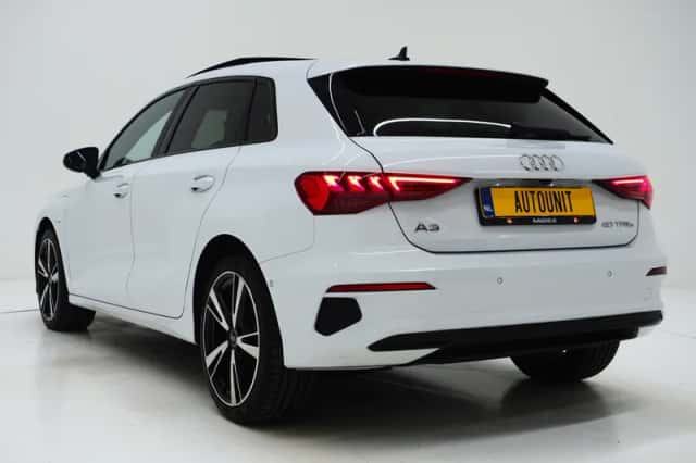 Audi A3 (2021) thumbnail 3