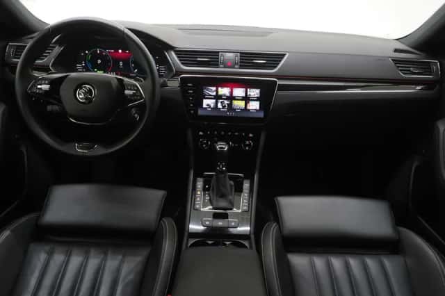 Škoda Superb (2022) thumbnail 5