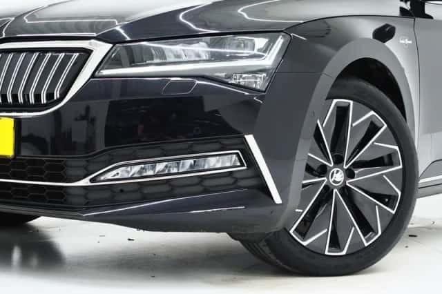 Škoda Superb (2022) thumbnail 6