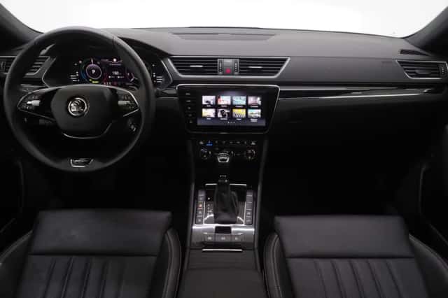 Škoda Superb (2021) thumbnail 5
