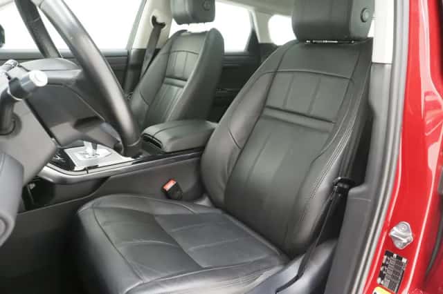 Land Rover Range Rover Evoque (2021) thumbnail 4