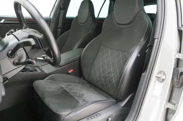 Škoda Superb (2023) thumbnail 4