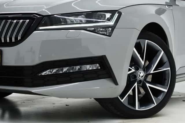 Škoda Superb (2023) thumbnail 6