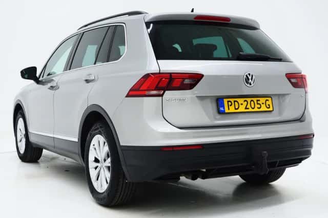 Volkswagen Tiguan (2017) thumbnail 3