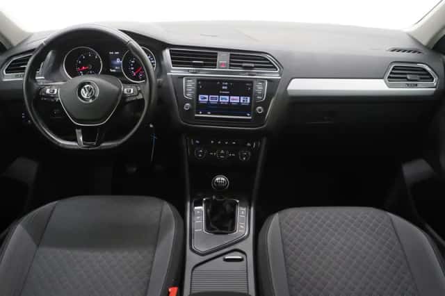 Volkswagen Tiguan (2017) thumbnail 5