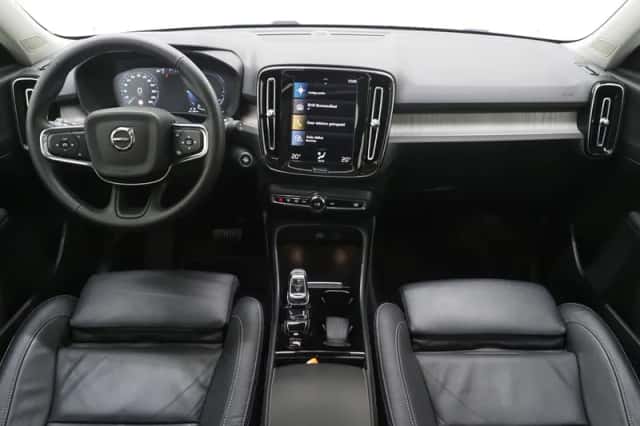 Volvo XC40 (2021) thumbnail 5