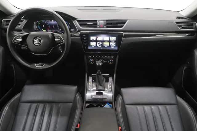 Škoda Superb (2023) thumbnail 5