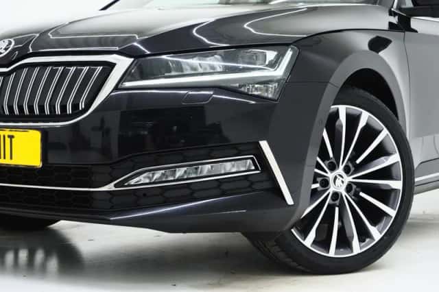 Škoda Superb (2022) thumbnail 6