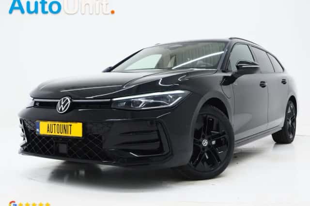 Volkswagen Passat (2025) thumbnail 1