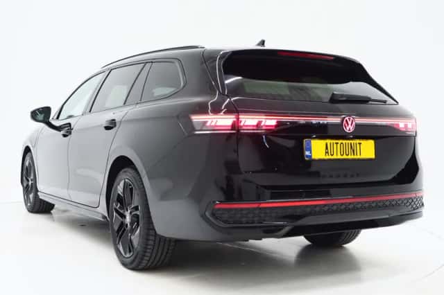 Volkswagen Passat (2025) thumbnail 3