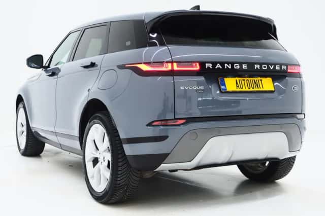 Land Rover Range Rover Evoque (2022) thumbnail 3