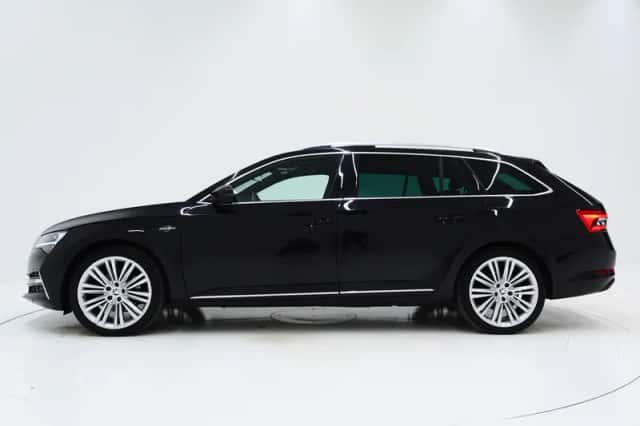 Škoda Superb (2023) thumbnail 2