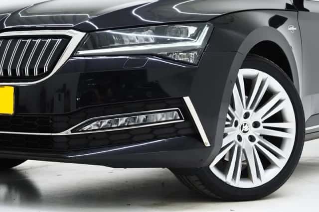 Škoda Superb (2023) thumbnail 6